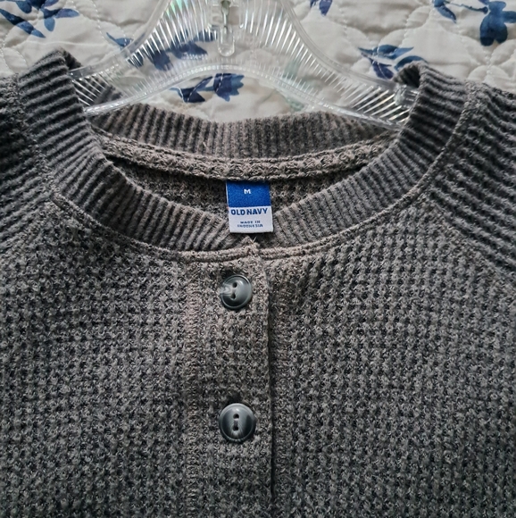Old Navy Waffle Shirt - Picture 6 of 6